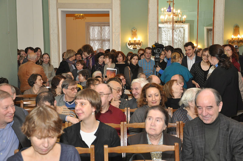 Перед началом заседания Ученого совета Государственного института искусствознания