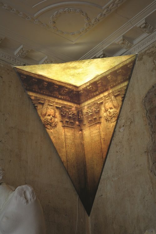 Андрей Хлобыстин. Серафим. 2008. Лайтбокс. 2008.<br> Courtesy Андрей Хлобыстин