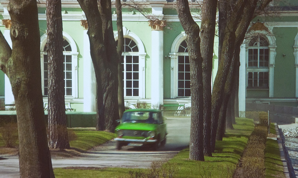 Франсис Алис. «Лада “Копейка”». Кадр из видео. По заказу «Манифесты 10». При поддержке правительства Бельгии